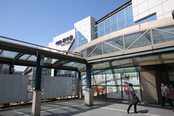 京王電鉄京王線「府中」駅が直結。約80m(徒歩1分)。 京王電鉄京王線「府中」駅が直結。約80m(徒歩1分)。