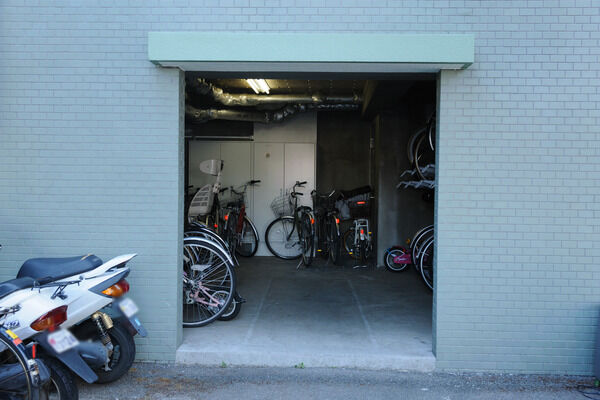 駐輪場は、総戸数を超える59台分のスペースを確保しました。