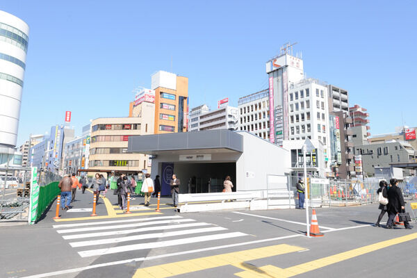 京王線「調布」駅まで徒歩2分。