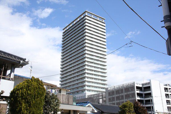 【パークハウスワンズタワー】駐車場には132台の住宅用駐車台数を確保。 【パークハウスワンズタワー】駐車場には132台の住宅用駐車台数を確保。