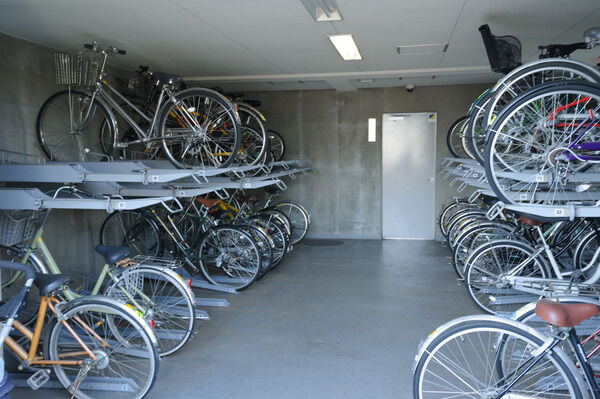 42台収容の駐輪場を設置。