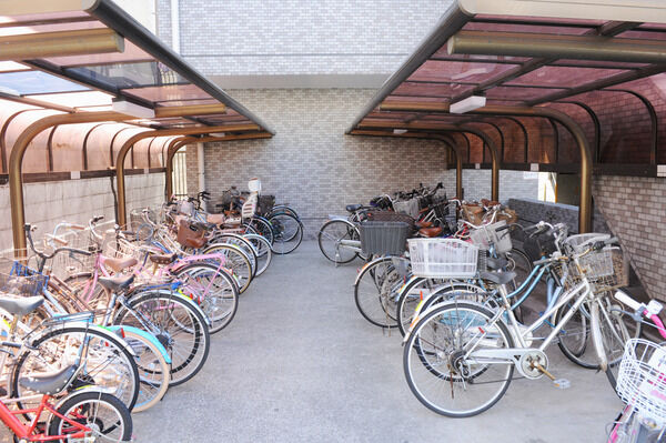 駐輪場は敷地内に2ケ所設置。