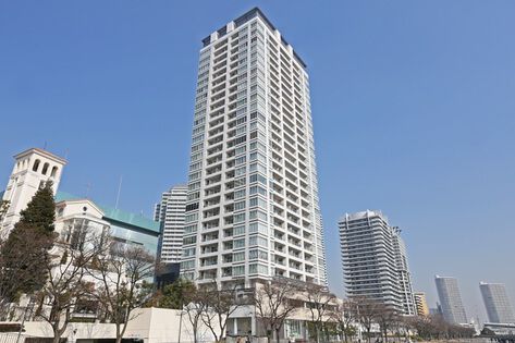 ホワイト&グレーをベースにしたシャープな外観。 ホワイト&グレーをベースにしたシャープな外観。