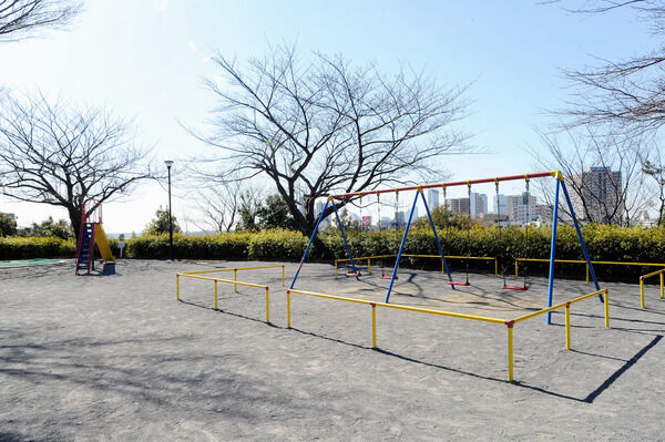 「立町みはらし公園」は、約30m（徒歩1分）。