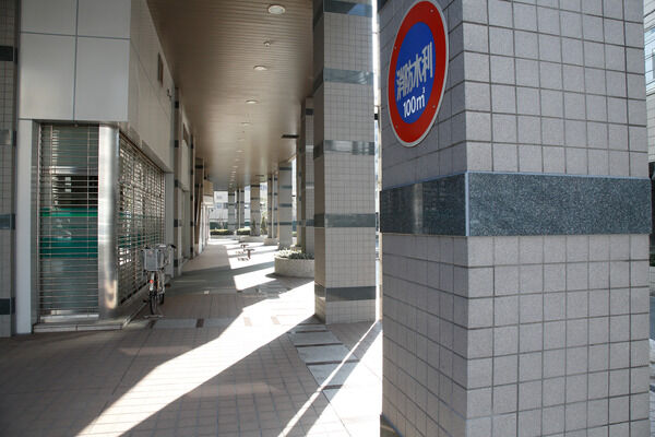 四方を道路でセパレートされた恵まれた敷地形状で、8割以上を南向きにレイアウト。		 四方を道路でセパレートされた恵まれた敷地形状で、8割以上を南向きにレイアウト。