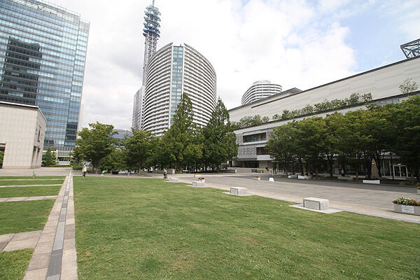 グランモール公園より約850m(徒歩11分)