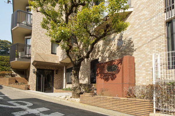 オートロックを設置しているエントランス。