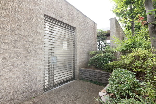 24時間オンラインのセキュリティシステム導入。