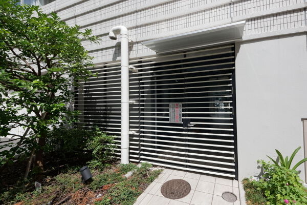 サブ通用口もあります。