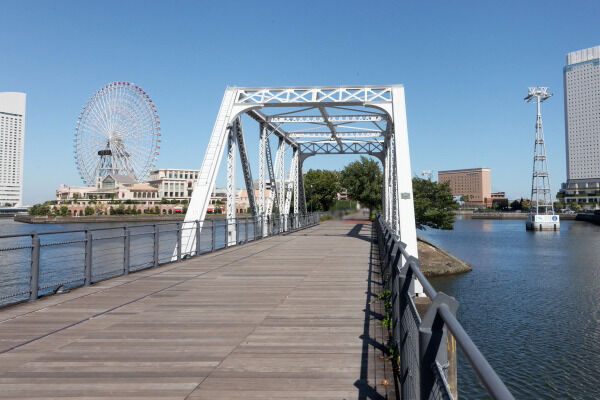 汽車道より約800m(徒歩10分)