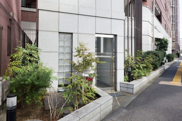 24時間のセキュリティシステム（綜合警備保障）で安心の暮らしに対応。