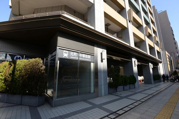 建物内に駅直通の出入口があって便利。		