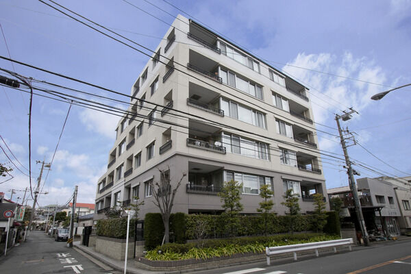 【横濱妙蓮寺パークホームズ】総戸数24戸中、22戸が2面採光以上の住戸です。 【横濱妙蓮寺パークホームズ】総戸数24戸中、22戸が2面採光以上の住戸です。