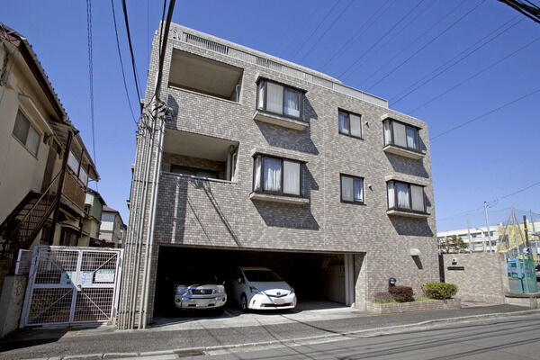 【パークハイム綱島】趣きある落ち着きを印象させるマンションフォルム。