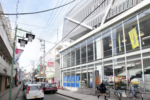 「菊名駅前商店街」までは、約450m（徒歩6分）。		