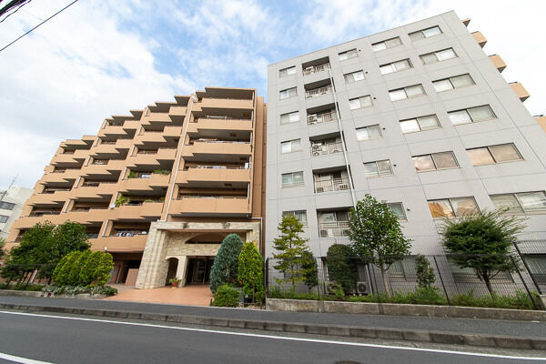 【アスティオス菊名】人気の東急東横線「菊名」駅から徒歩4分。横浜・澁谷へも直通アクセスです。