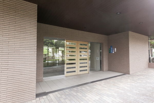 オートロックを採用し、充実の管理体制・セキュリティ体制を整えております。