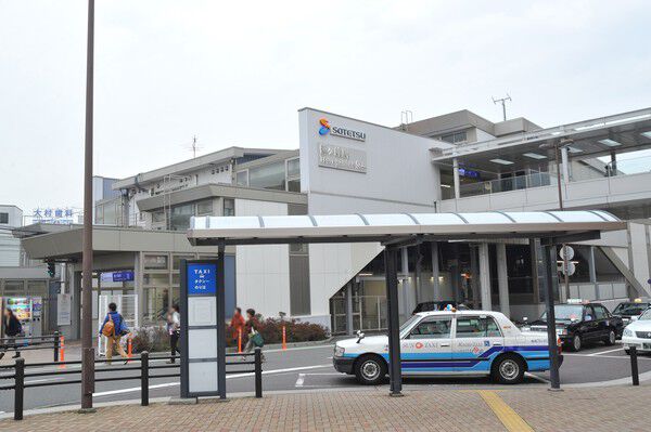 相模鉄道本線「鶴ヶ峰」駅まで約80m（徒歩1分）。　		