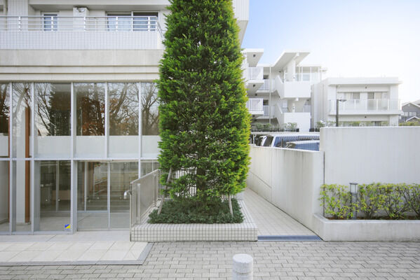 たっぷりと光と風を導く設計で、潤いと爽快感あふれる生活。