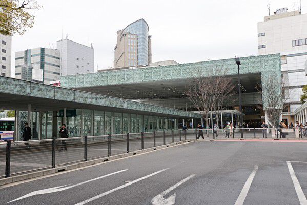 東海道本線「川崎」駅まで約480m（徒歩6分）。		