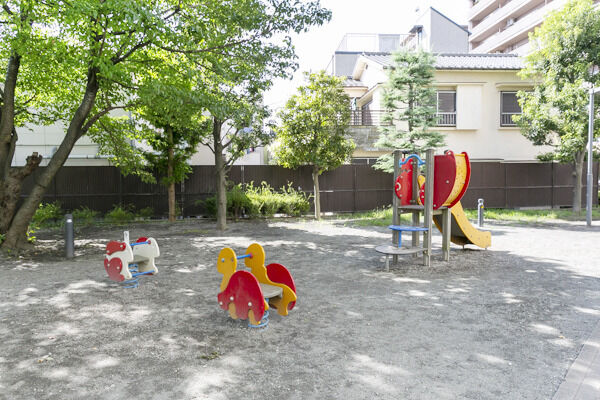 ファミリー世帯に優しい住環境で、のびのびと子育てができます。キッズルームも有。