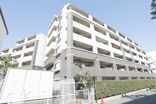 【パークホームズ武蔵中原ザ・レジデンス】広々とした、開放感のある作りが日々の暮らしにゆとりを感じさせます。	