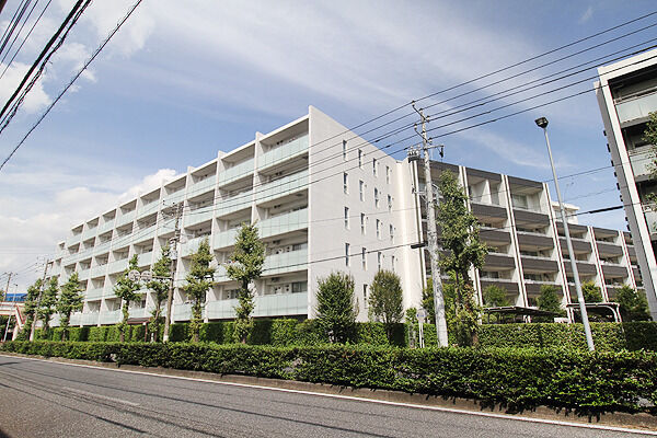 【クレッセント新川崎エグゼ】JR南武線「平間」駅徒歩10分、2路線3駅利用可能。