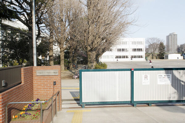 「川崎市立下沼部小学校」まで約500m（徒歩7分）。