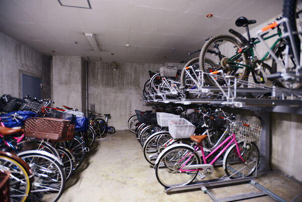 43台収容の敷地内駐輪場。