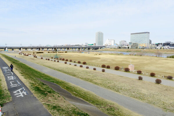 「溝口緑地」まで約300m（徒歩4分）。