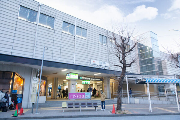 東急田園都市線「宮前平」駅は、徒歩6分。