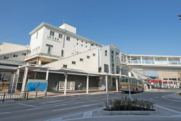 東海道本線「辻堂」駅南口から約50m（徒歩1分）。		