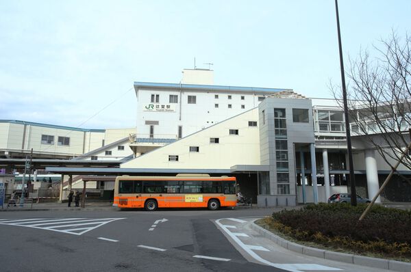 東海道本線「辻堂」駅は、徒歩5分。