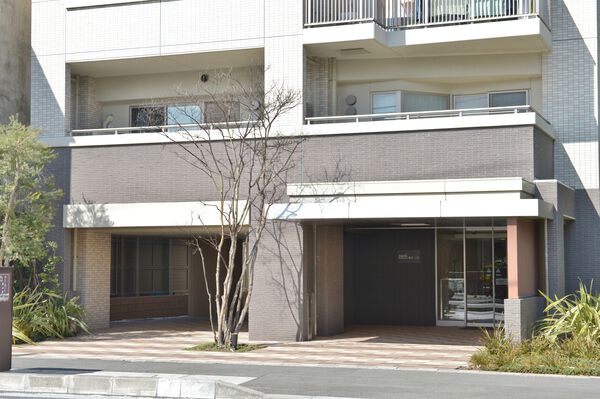 安心・安全に配慮された様々なセキュリティ、ライフサポーターによる管理体制を採用。