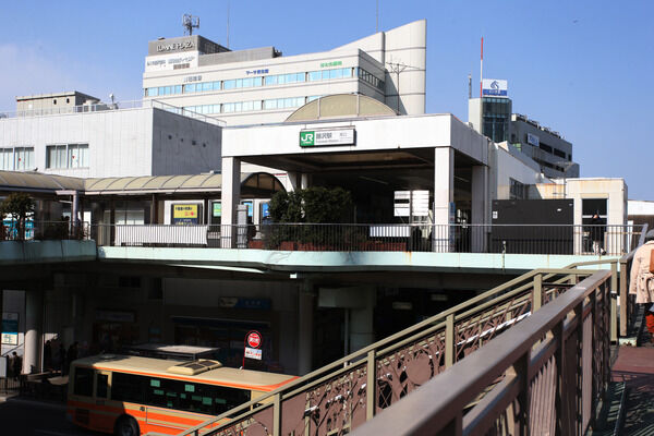 東海道本線「藤沢」駅は、徒歩7分。