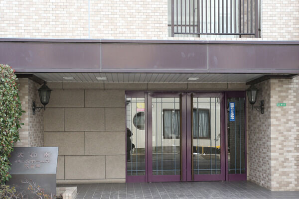 エントランスは、オートロックなどを含めセキュリティ面にも配慮。