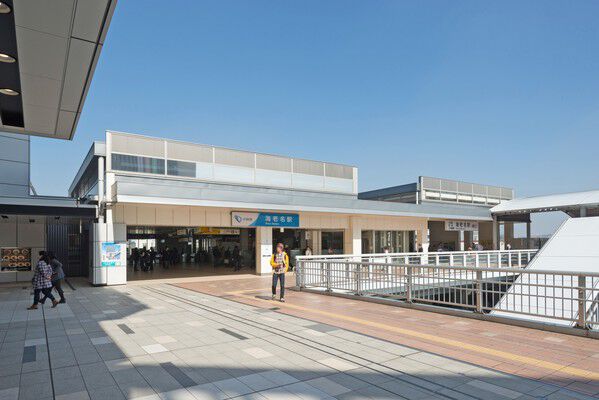 小田急電鉄小田原線「海老名」駅へ約150m（徒歩2分）。		