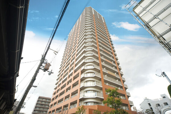 【メゾンドール都島サンライトタワー】交通アクセスにも優れ、グレード感たっぷりのたたずまいが魅力です。 【メゾンドール都島サンライトタワー】交通アクセスにも優れ、グレード感たっぷりのたたずまいが魅力です。