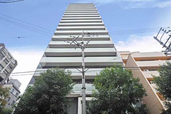 【ロジュマンタワー大阪天満橋】全戸南向き、１フロア4戸という、暮らしやすさとプライバシーを重視したフロア設計。