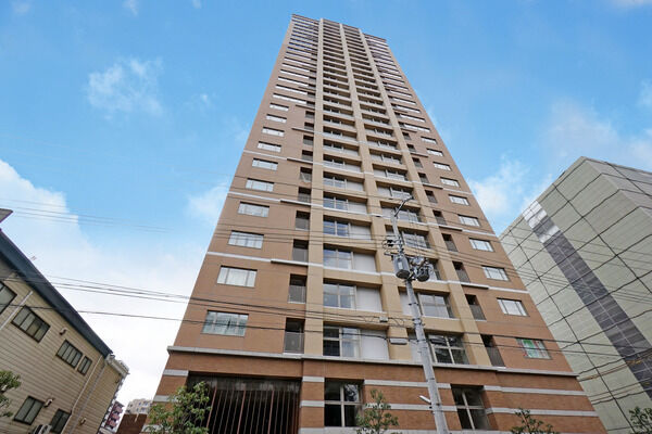 【ディーグランセ上町台ハイレジデンス】上町台地の中でも標高の高い、ヒルトップエリアに位置しています。		