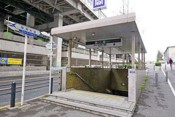 大阪市谷町線「谷町四丁目」駅まで約80m（徒歩1分）。	