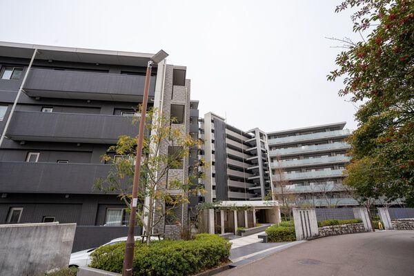 エスリード千里桃山台