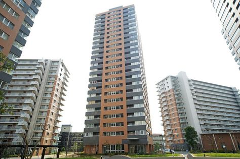 地上23階建、総戸数107戸のタワーレジデンス。 地上23階建、総戸数107戸のタワーレジデンス。