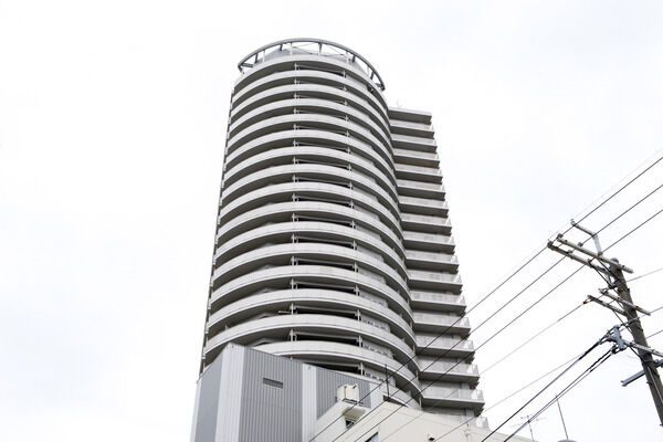 【シティゲートタワー千里中央】地上26階建、総戸数120戸のタワーレジデンス。