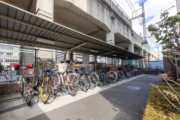 ブランズ小阪駅前