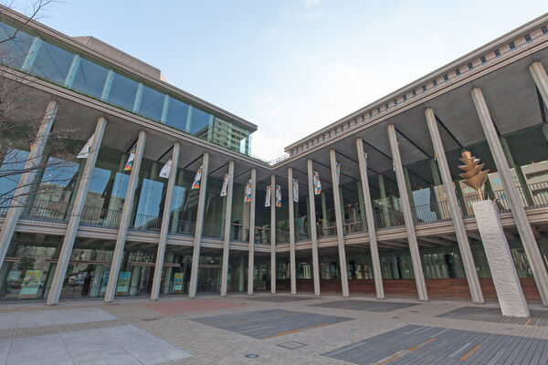 「芸術文化センター」は、約400m(徒歩5分)。 「芸術文化センター」は、約400m(徒歩5分)。