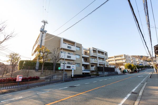 ファミール雲雀丘花屋敷