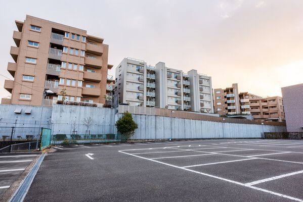 学園前パークスイーツ丘の邸