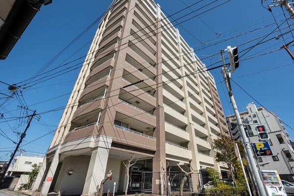 ロイヤルアークルミエ姪浜
