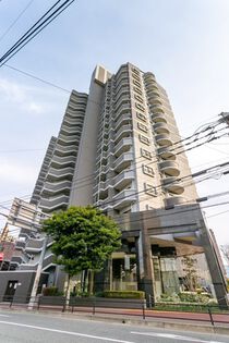 アンピールラトゥール別府